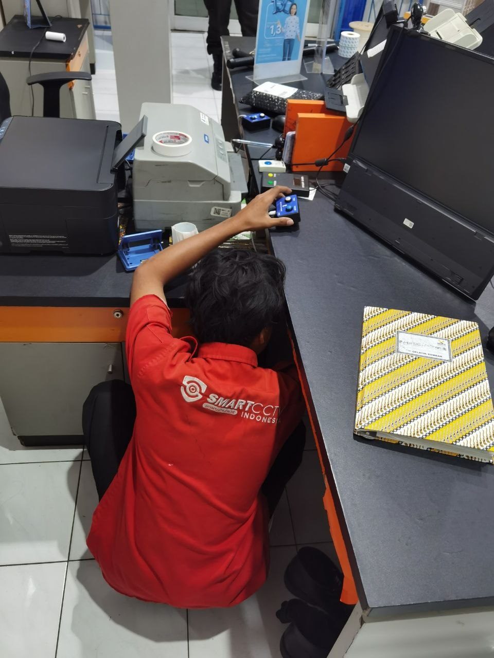 Mesin antrian digital terpasang di area layanan BRI Unit Nolokerto